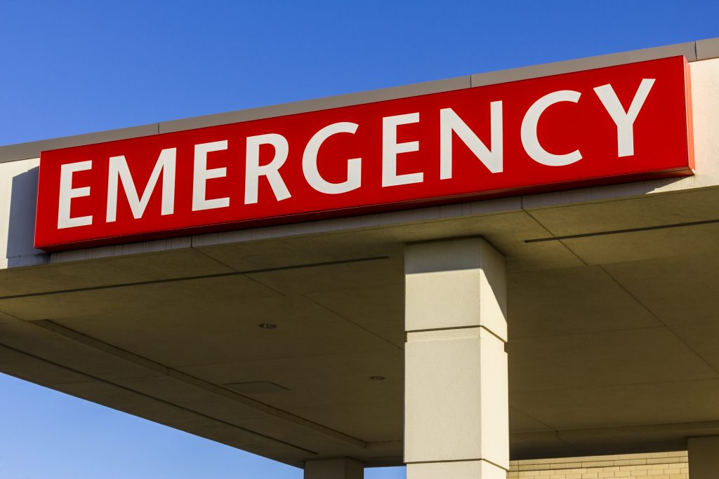 A sign of an emergency room
